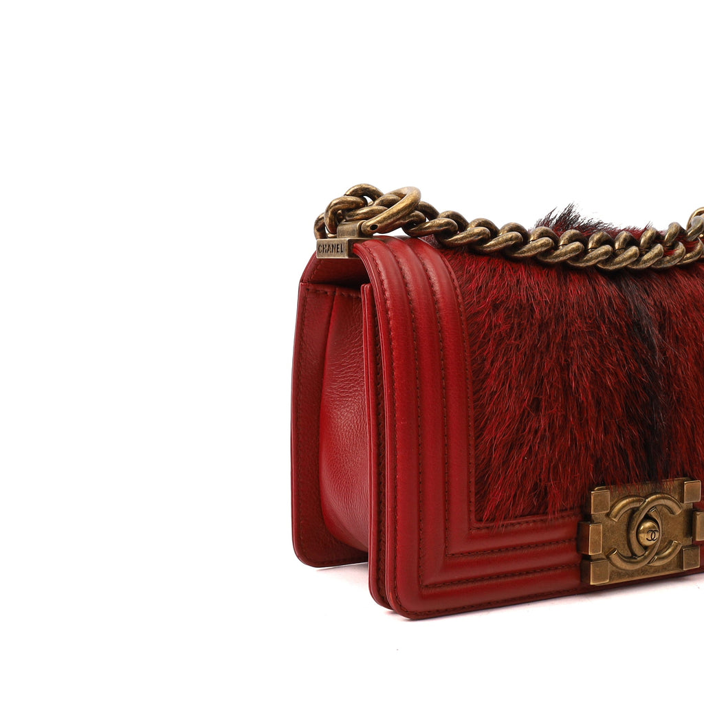 Chanel Shoulder Bag Boy - Small in Red, Calfskin Leather — Alternate View 8