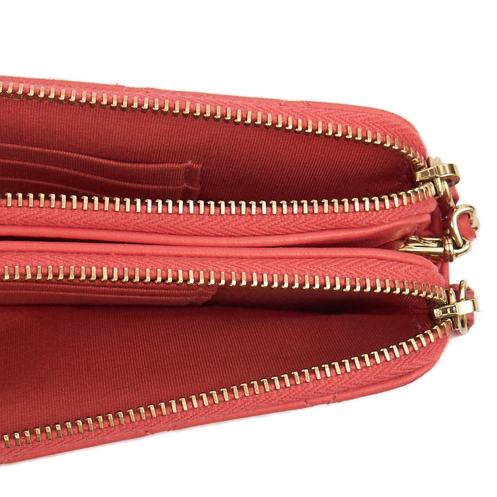 Chanel Cross Body Camellia - Wallet On Chain in Pink, Calfskin Leather — Alternate View 20