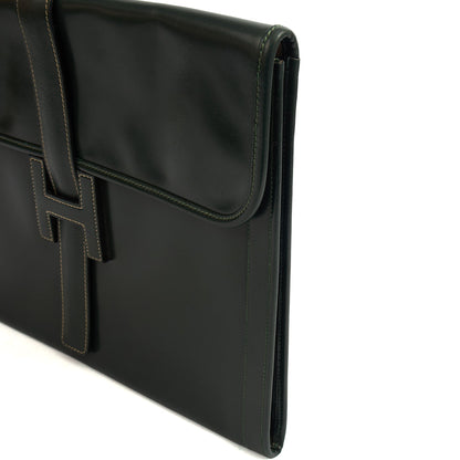 Hermes Jige  in Vert Anglaise, Box Calf Leather — Detail View