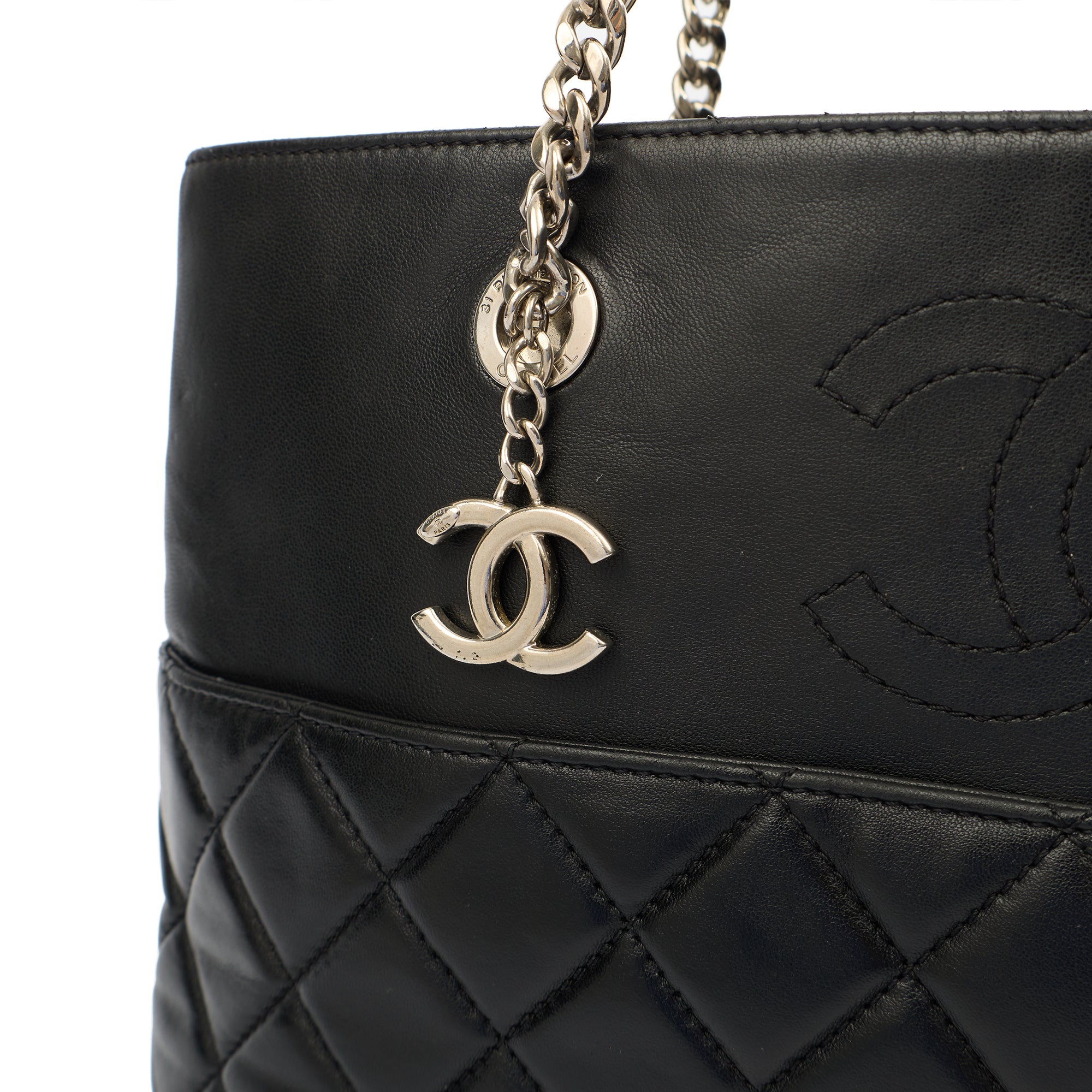 Chanel Tote Tote in Black, Lambskin Leather — Alternate View 7