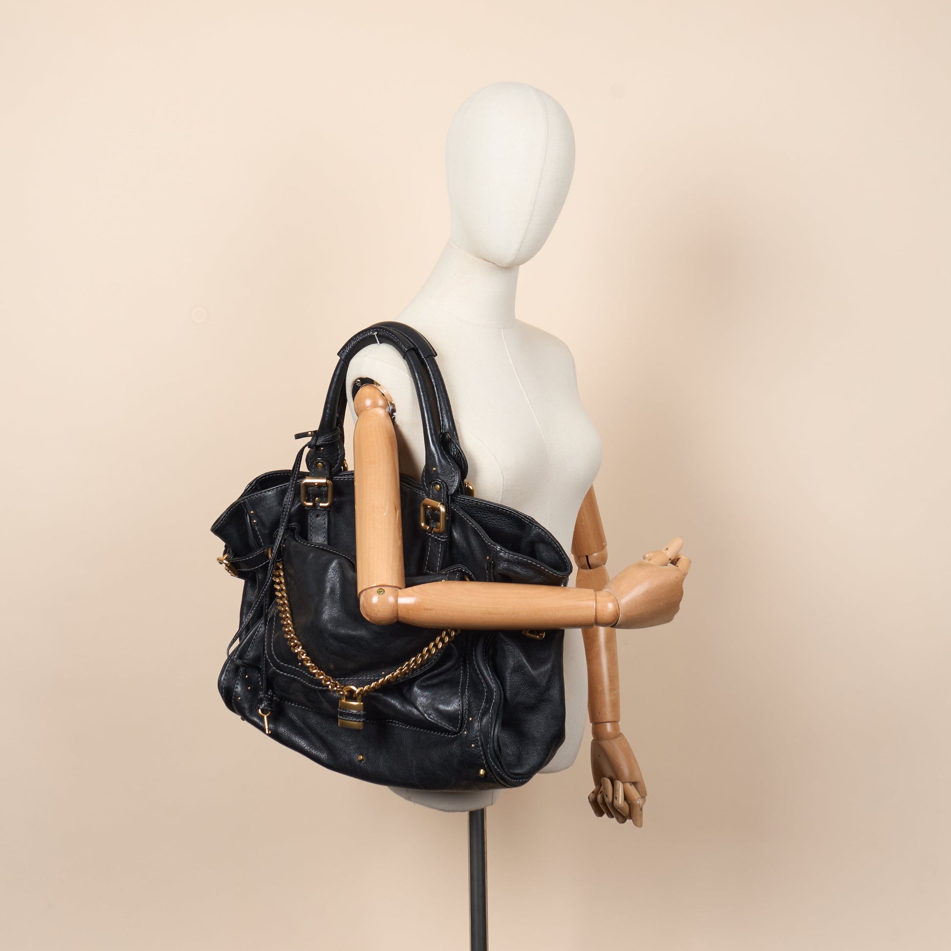 Chloe Shoulder Bag Paddington - Tote in Black, Leather — Side View