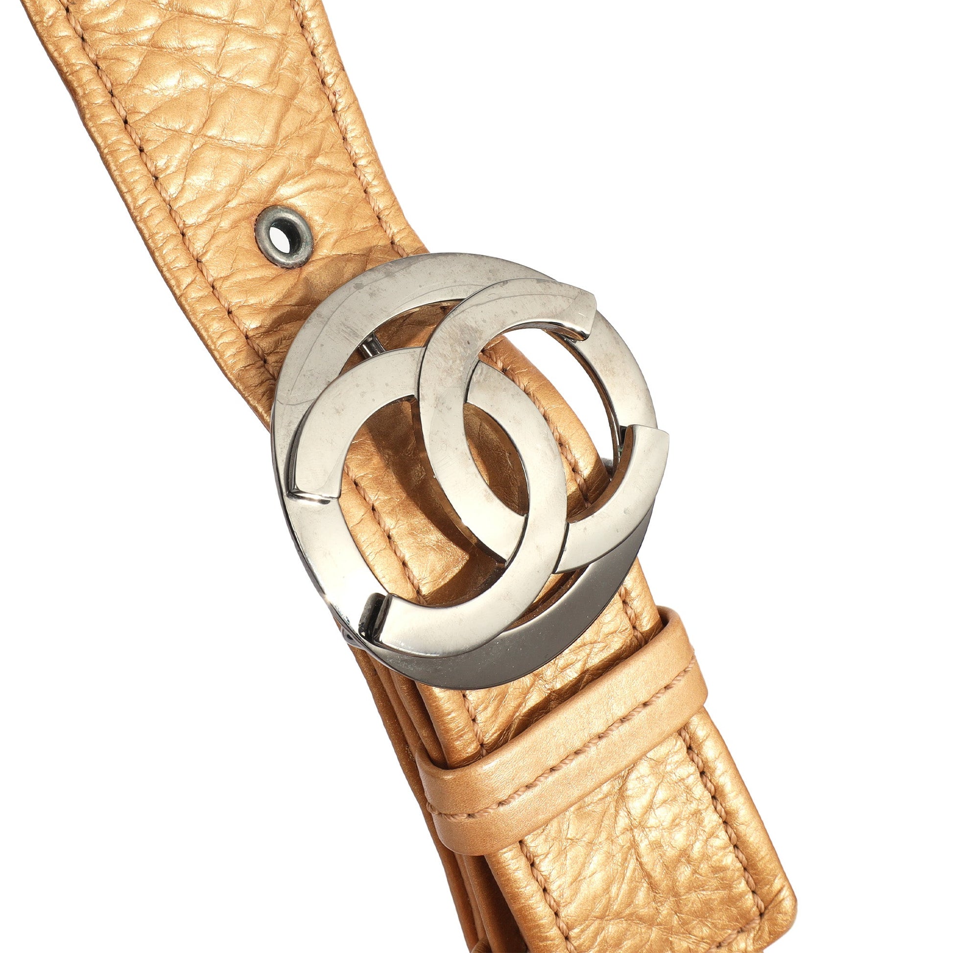 Chanel Shoulder Bag Vintage Shoulder Bag in Metallic, Calfskin Leather — Alternate View 15