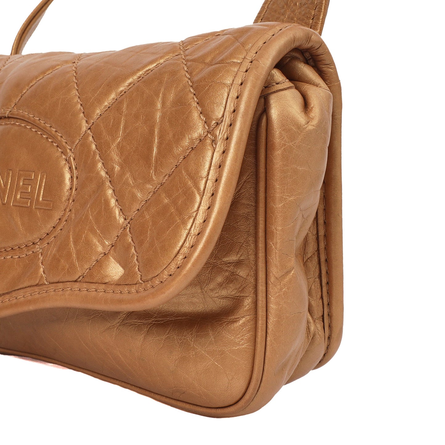 Chanel Shoulder Bag Vintage Shoulder Bag in Metallic, Calfskin Leather — Detail View