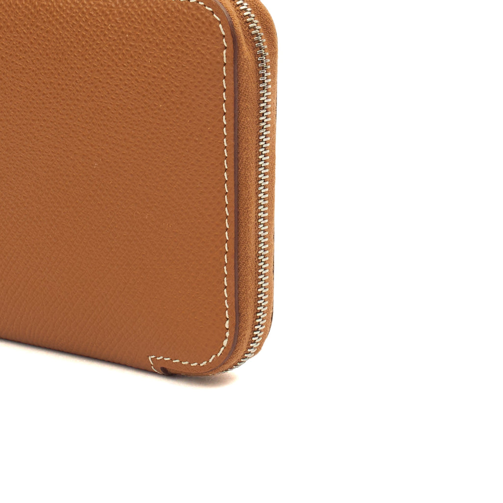 Hermes Purse Wallet in Gold, Epsom Leather — Detail View