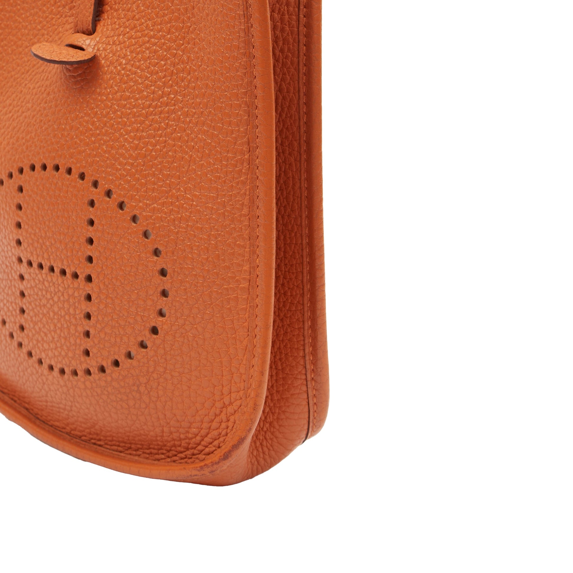 Hermes Evelyne 16 in Classic Orange, Clemence Leather — Detail View