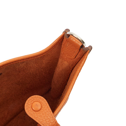 Hermes Evelyne 16 in Classic Orange, Clemence Leather — Alternate View 32