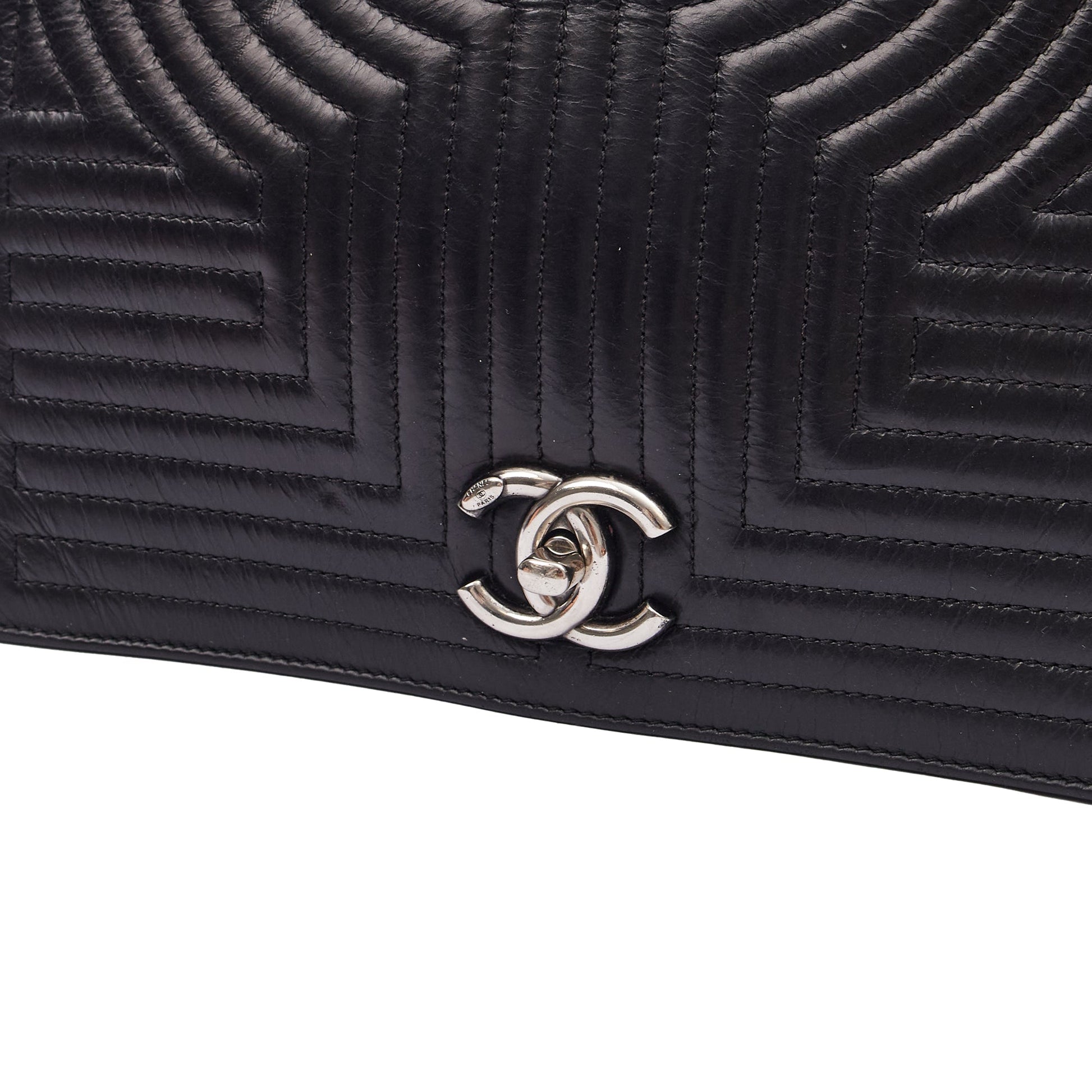 Chanel Shoulder Bag Flap Bag in Black, Calfskin Leather — Alternate View 26