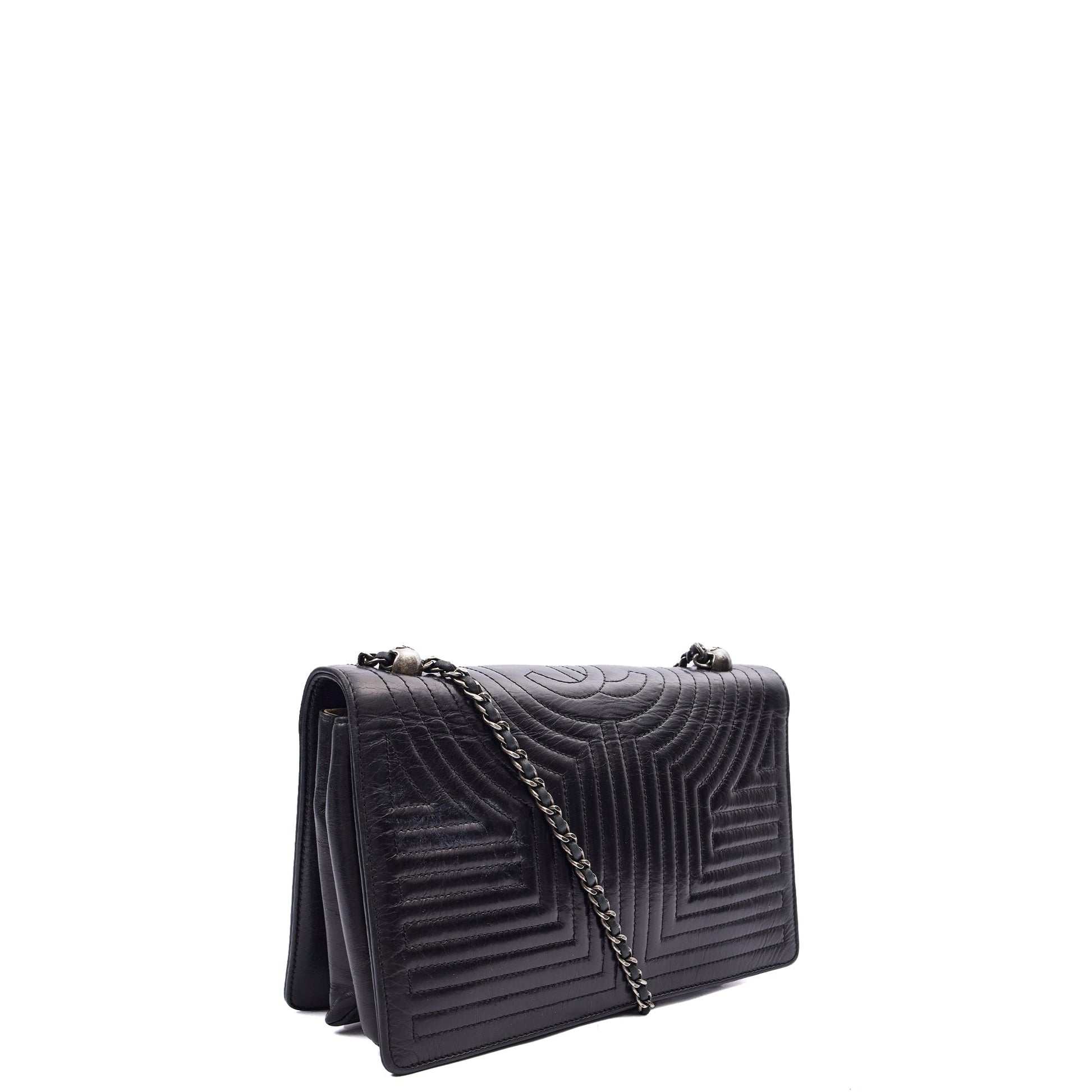 Chanel Shoulder Bag Flap Bag in Black, Calfskin Leather — Side View
