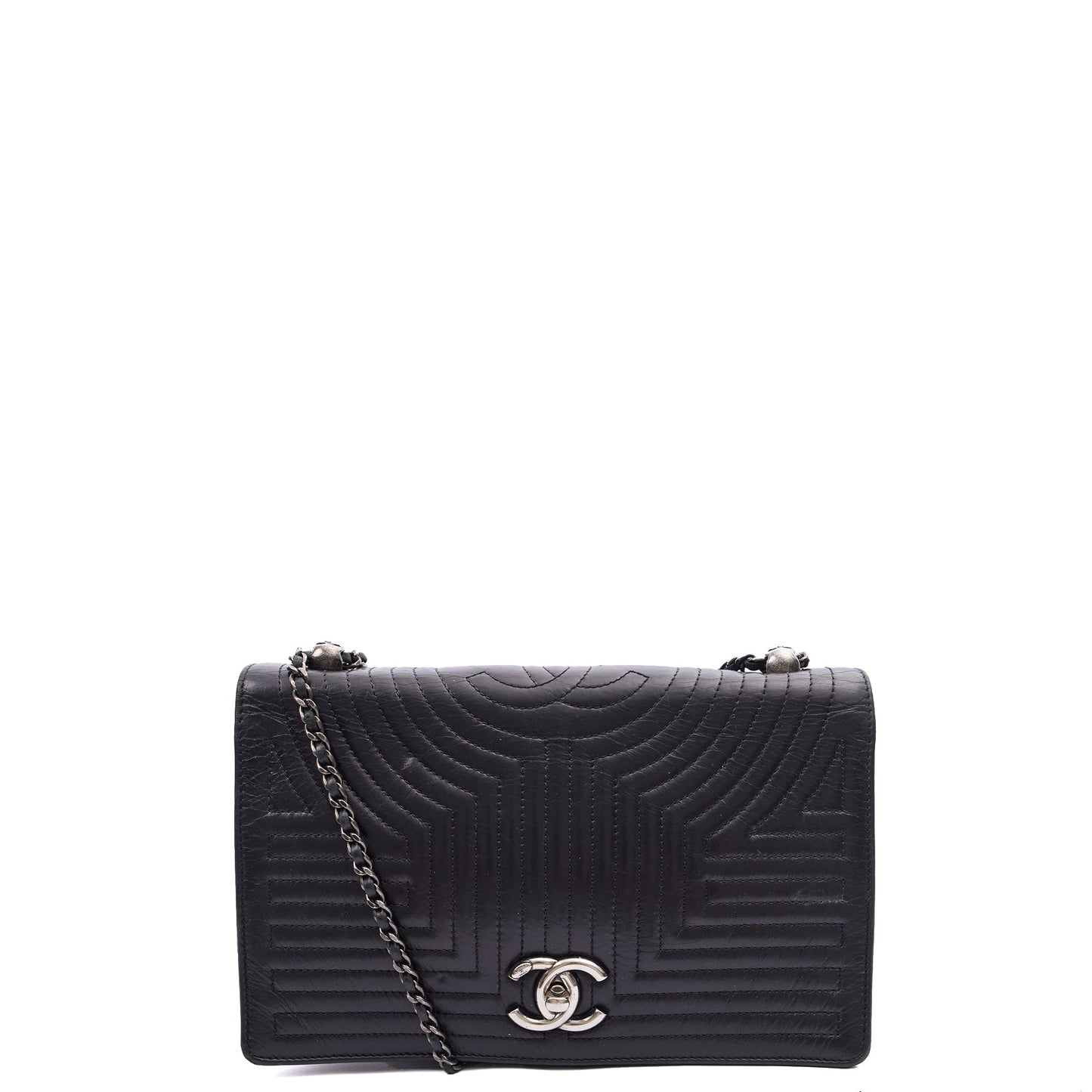 Chanel Shoulder Bag Flap Bag in Black, Calfskin Leather — Front View