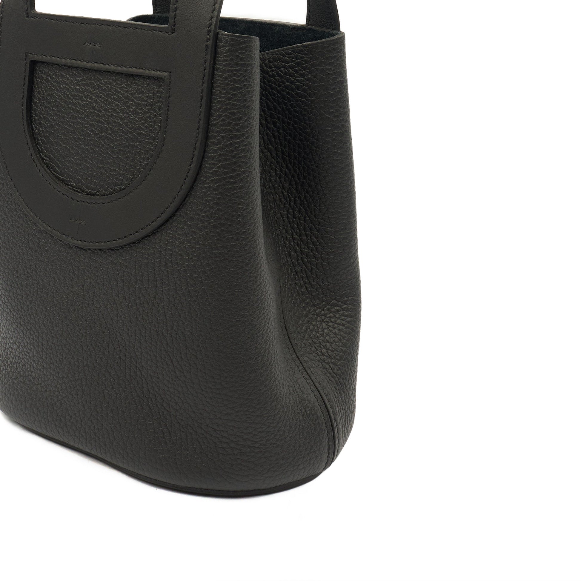 Hermes In The Loop - 18 in Black, Clemence Leather — Alternate View 7
