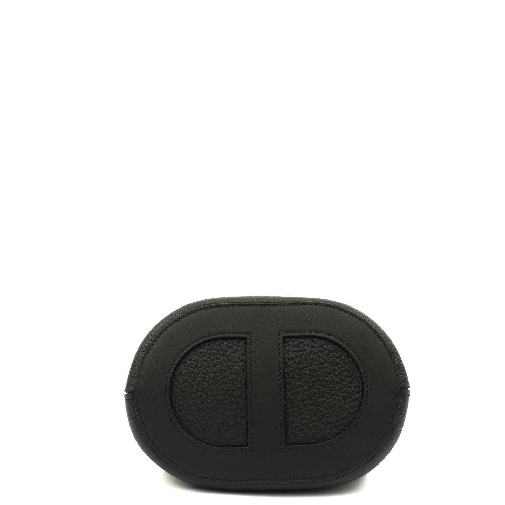 Hermes In The Loop - 18 in Black, Clemence Leather — Detail View