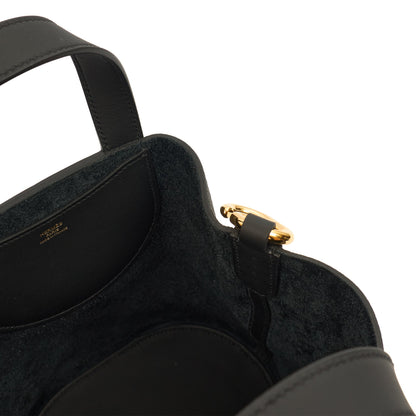 Hermes In The Loop - 18 in Black, Clemence Leather — Alternate View 10
