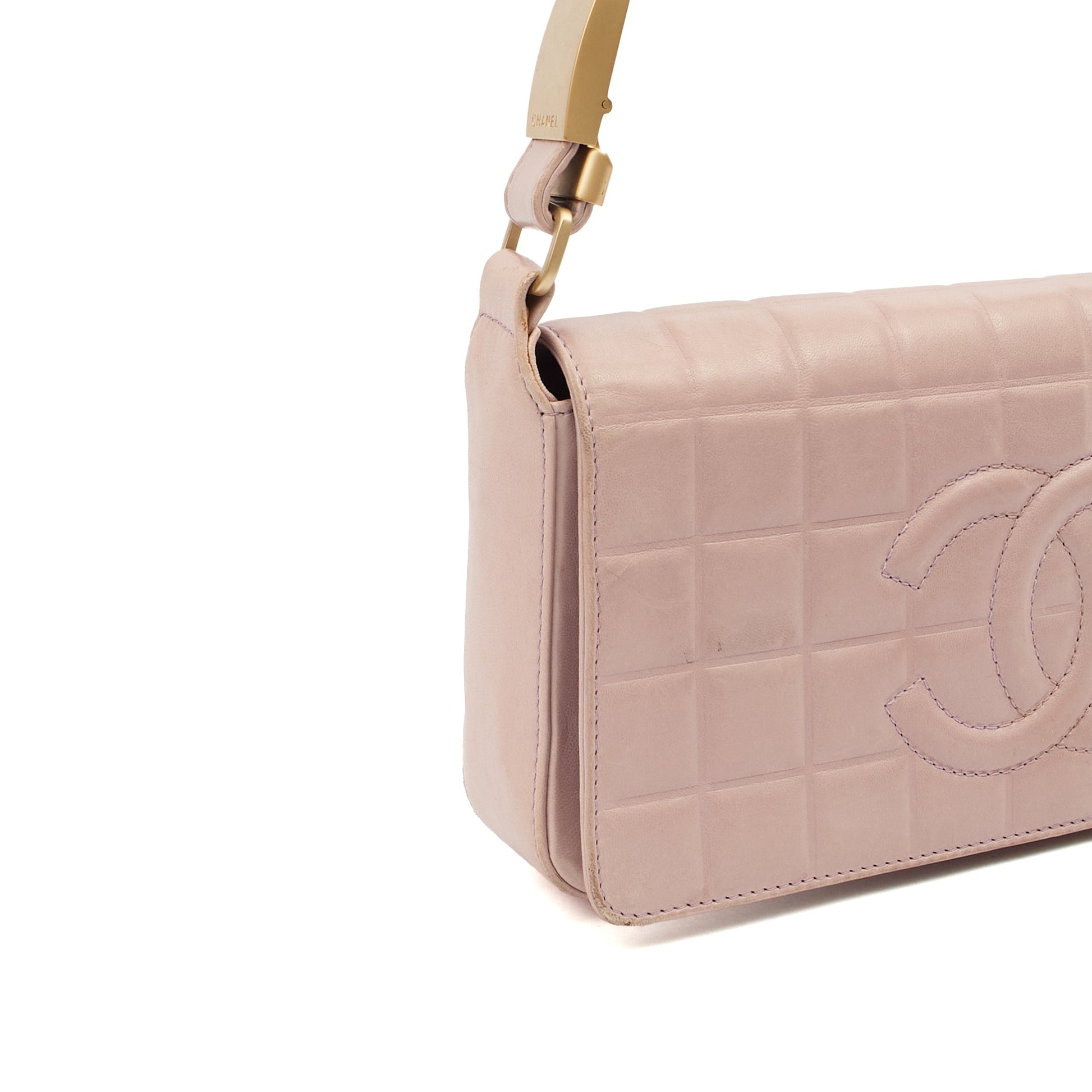 Chanel Shoulder Bag Chocolate Bar Shoulder Bag in Purple, Lambskin Leather — Alternate View 16