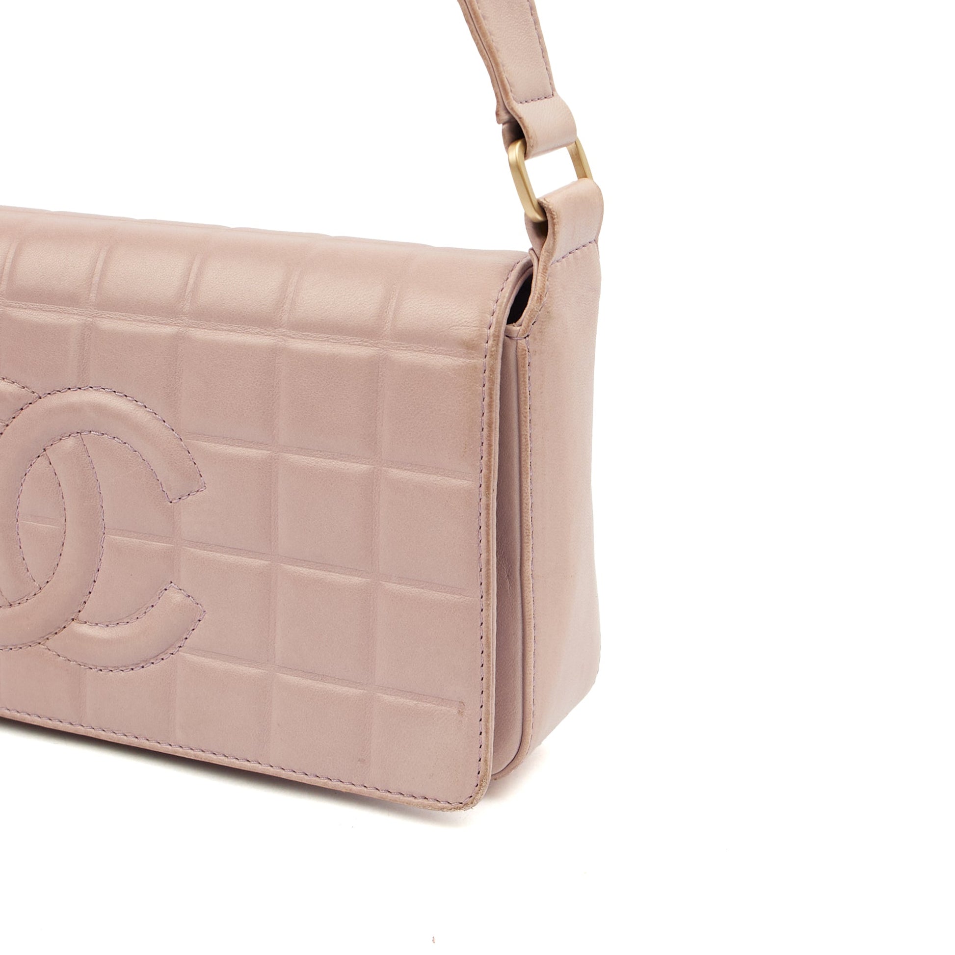 Chanel Shoulder Bag Chocolate Bar Shoulder Bag in Purple, Lambskin Leather — Alternate View 14