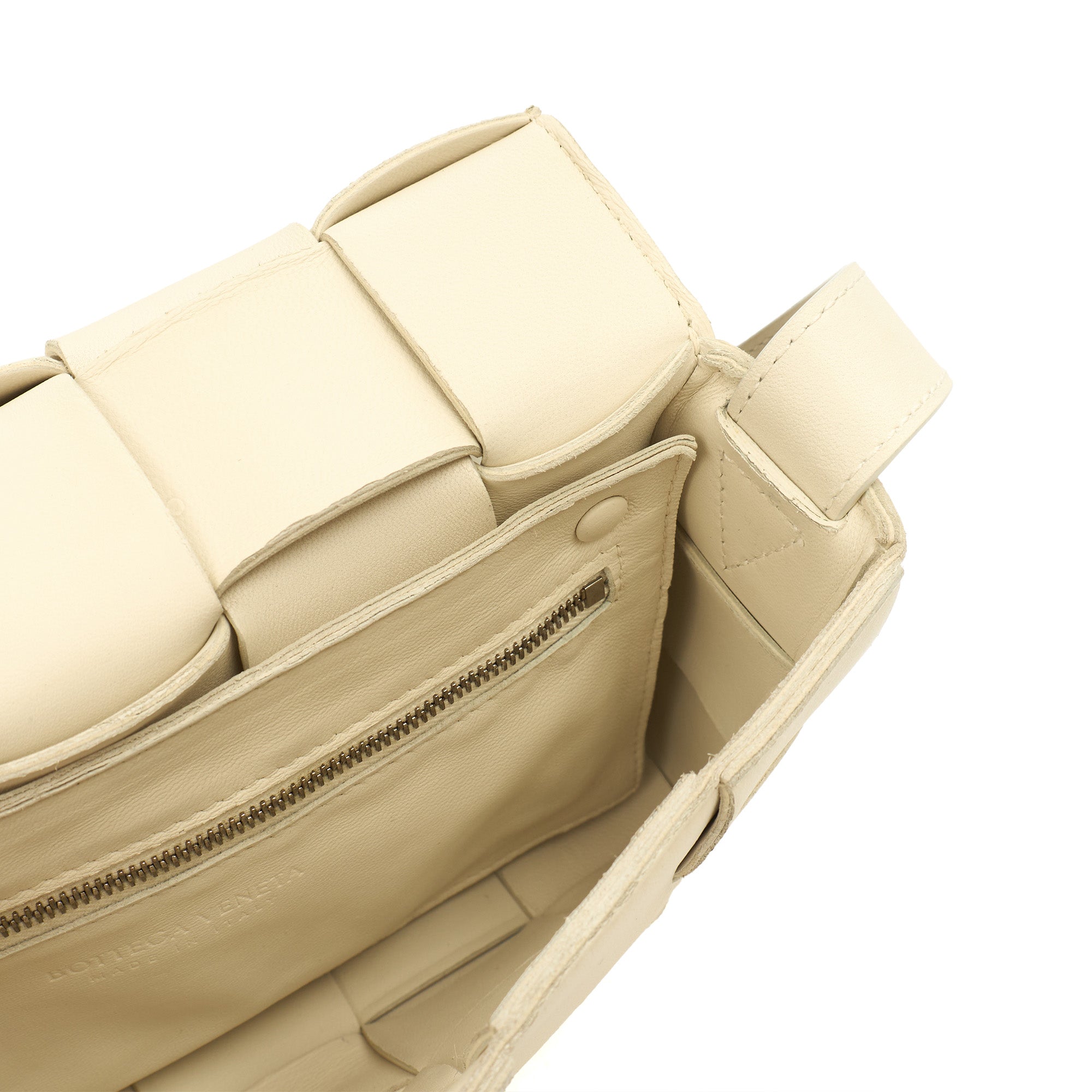 Bottega Veneta Cross Body Cassette in White, Intrecciato leather — Detail View