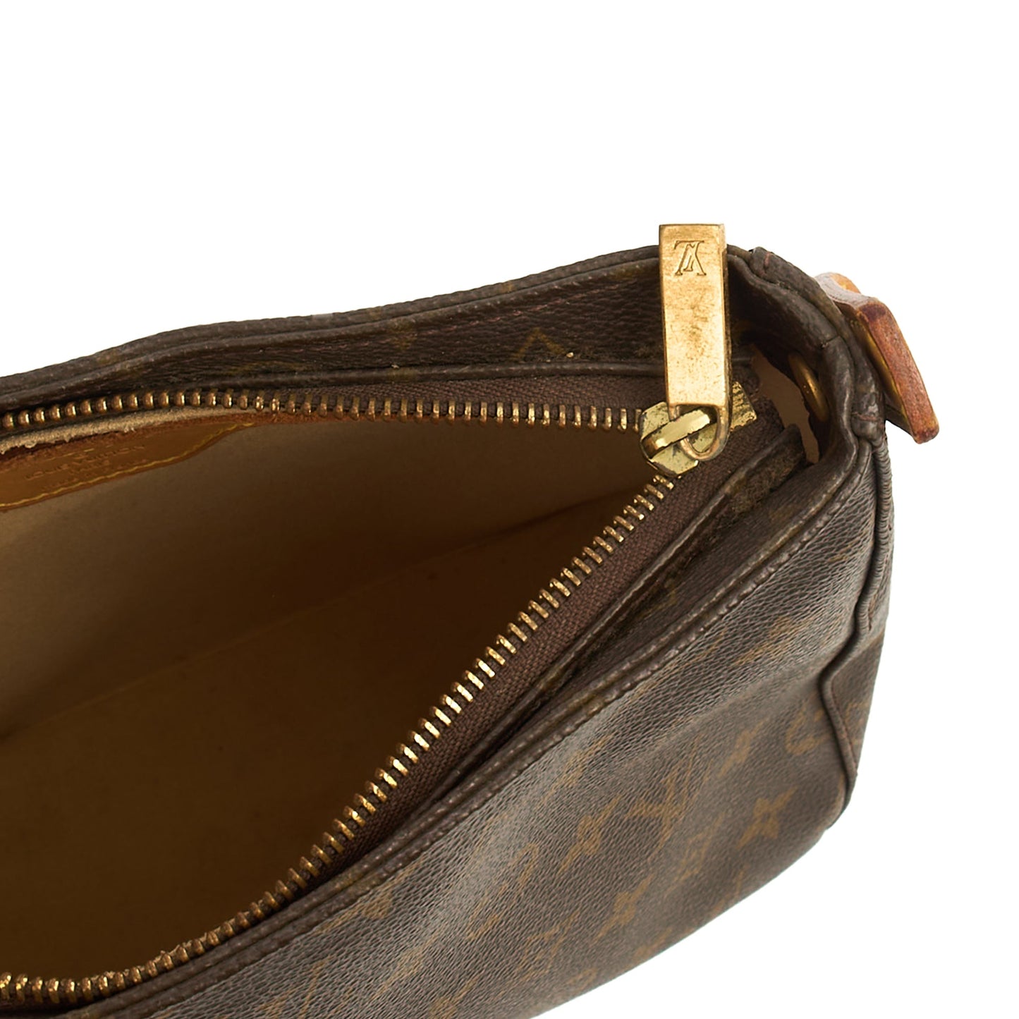 Louis Vuitton Shoulder Bag Looping MM in Monogram, Canvas — Alternate View 7