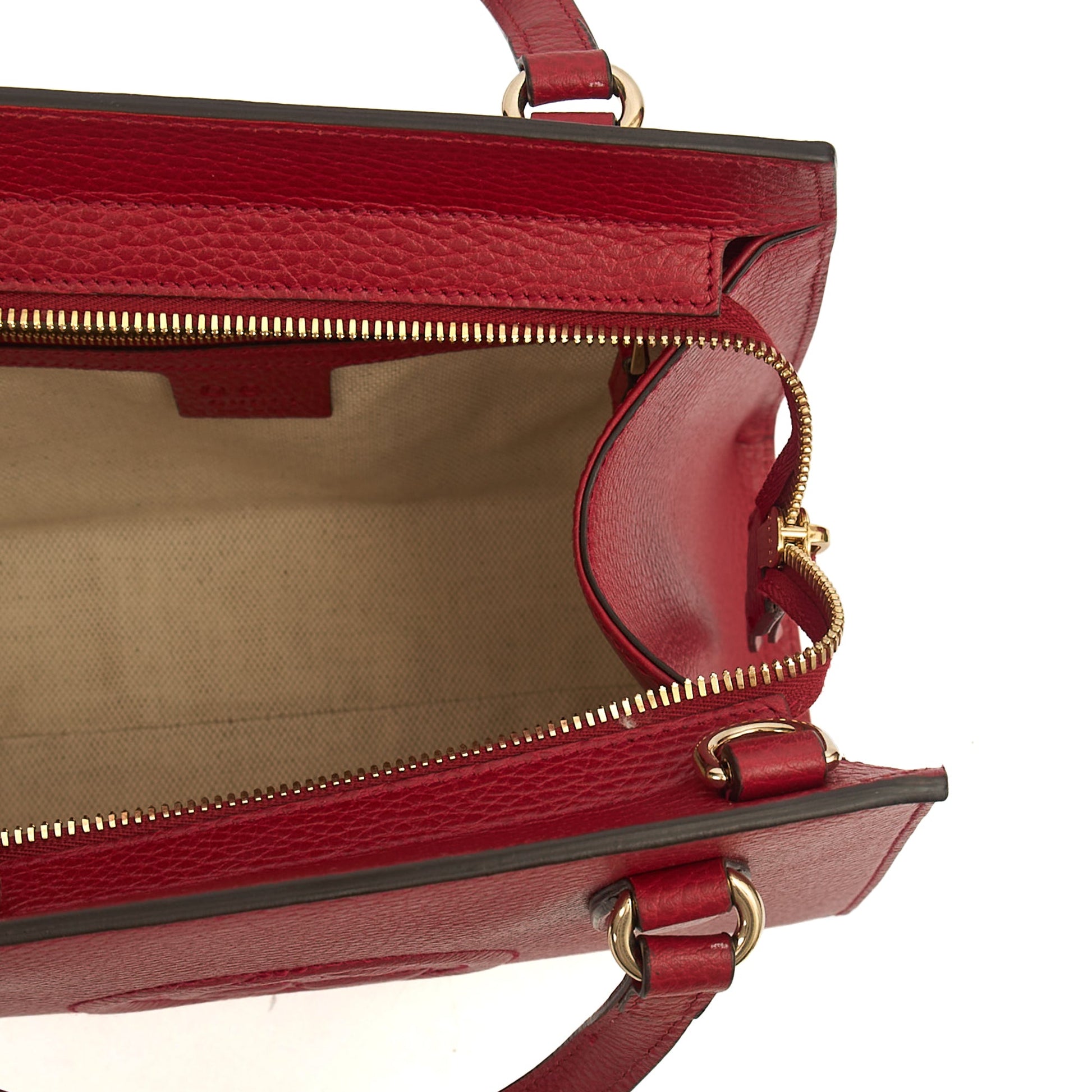 Gucci Tote Soho Top Handle in Red, Leather — Detail View
