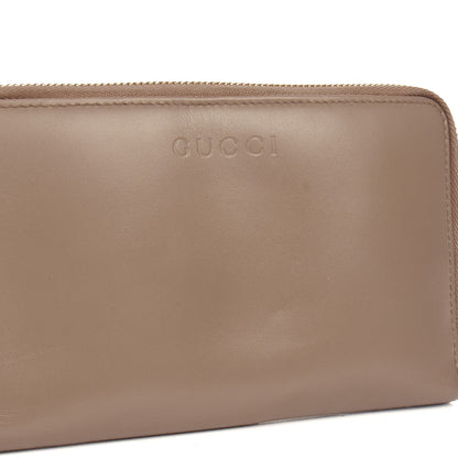 Gucci Purse Wallet in Grey, Leather — Detail View