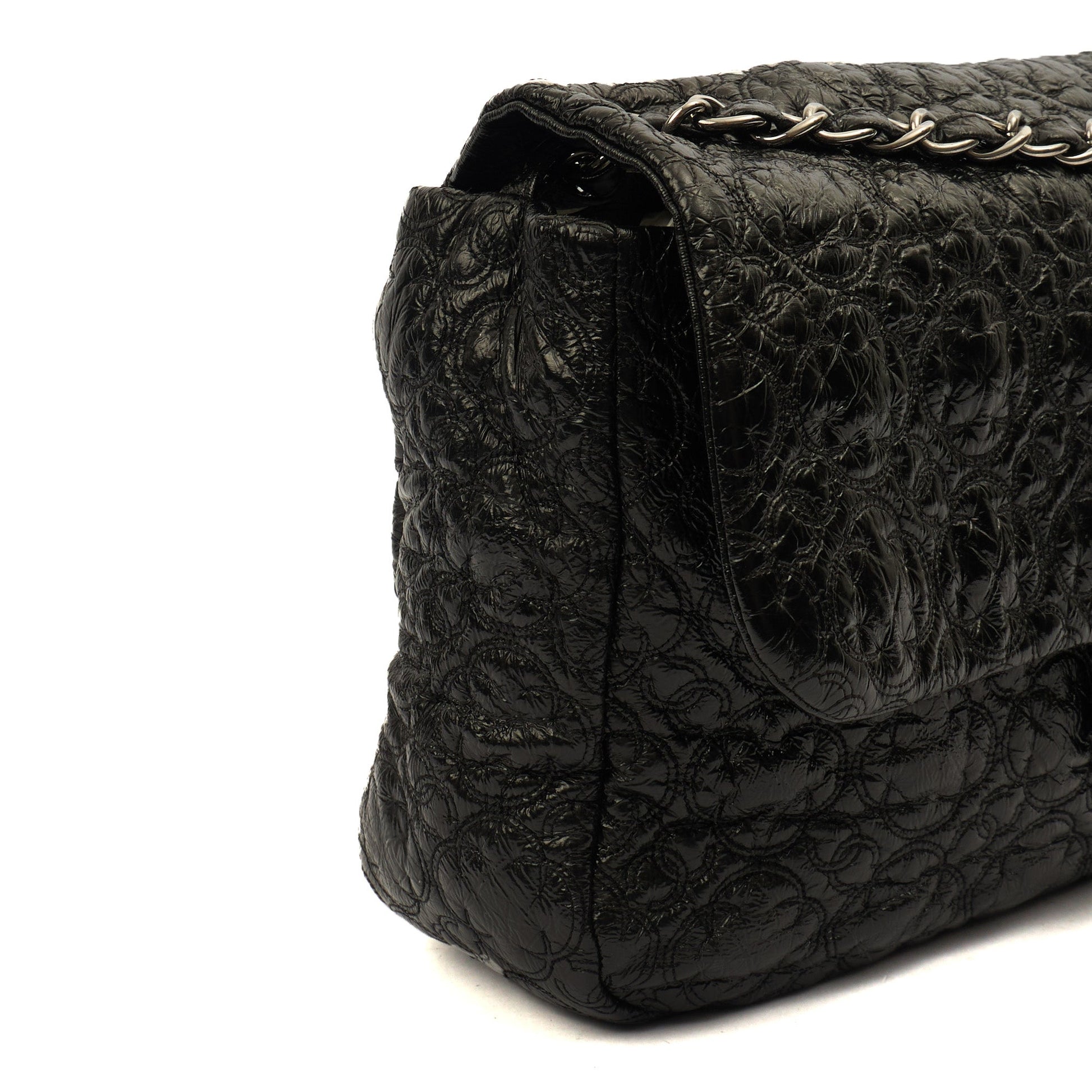 Chanel Shoulder Bag Flap Bag in Black, Leather — Alternate View 15