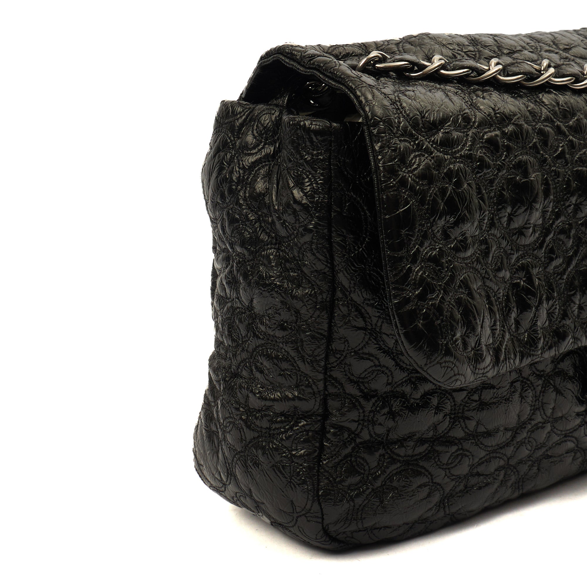 Chanel Shoulder Bag Flap Bag in Black, Leather — Alternate View 15