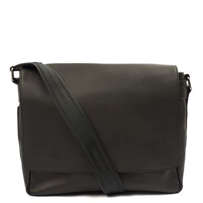 Louis Vuitton Cross Body District PM Messenger in Black, Calfskin Leather — Front View