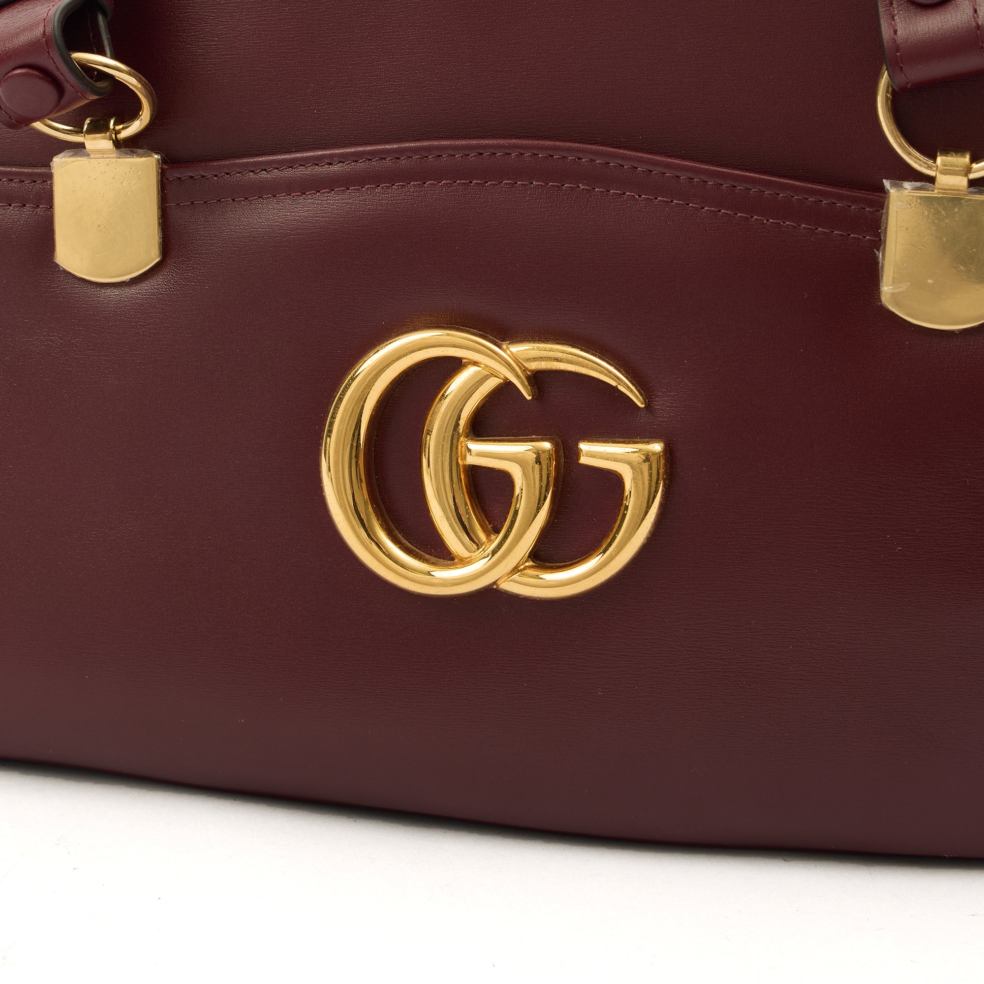 Gucci Tote Arli in Red, Leather — Lifestyle View