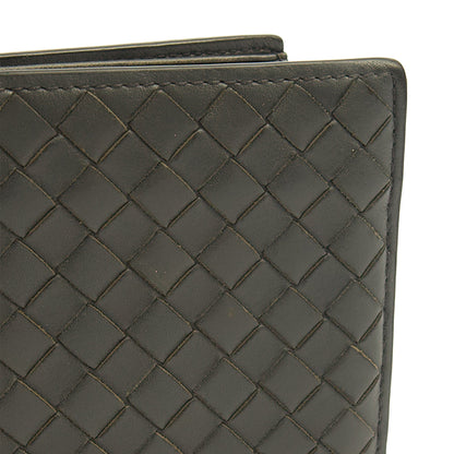 Bottega Veneta Wallet Bi-Fold Wallet in Black, Intrecciato Nappa — Lifestyle View