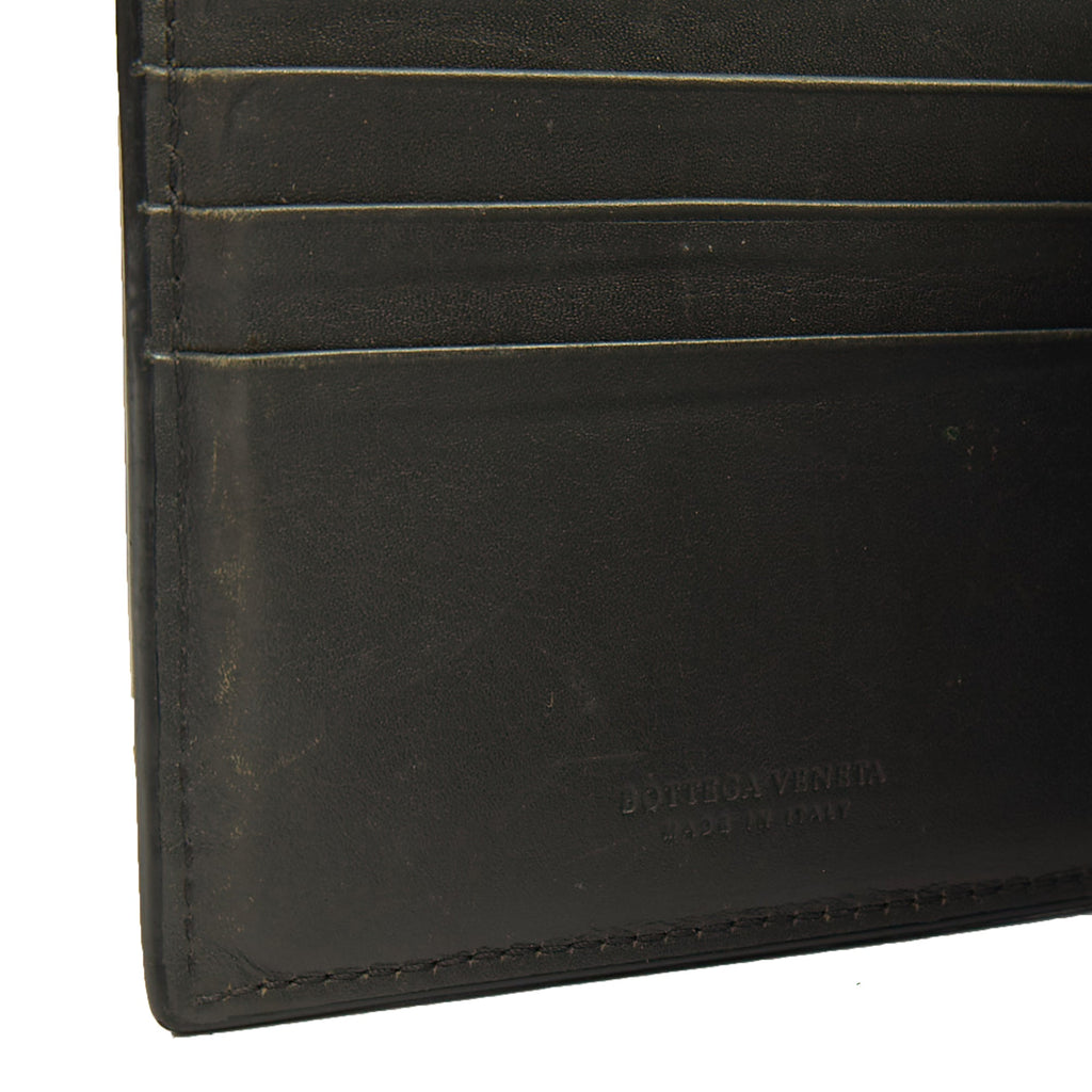 Bottega Veneta Wallet Bi-Fold Wallet in Black, Intrecciato Nappa — Detail View
