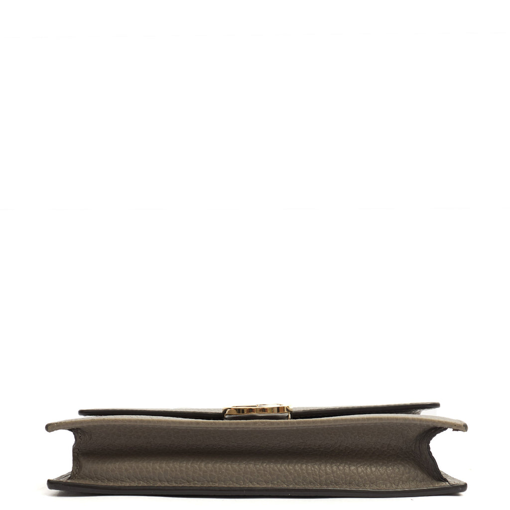 Gucci Cross Body Dollar Interlocking GG Wallet On Chain in Grey, Leather — Detail View