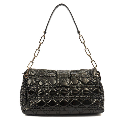 Christian Dior Shoulder Bag Miss Dior Flap Bag in Black, Cannage Quilted Patent — Detail View