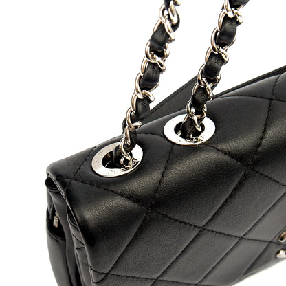 Chanel Shoulder Bag Flap Bag in Black, Calfskin Leather — Alternate View 28