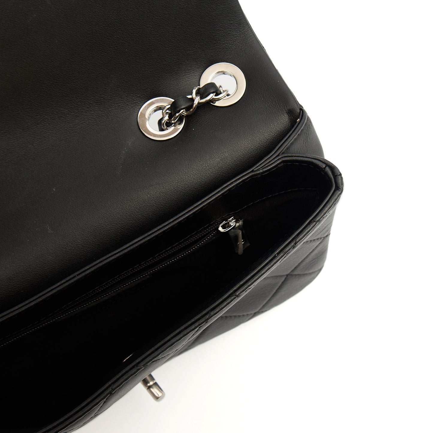 Chanel Shoulder Bag Flap Bag in Black, Calfskin Leather — Alternate View 20