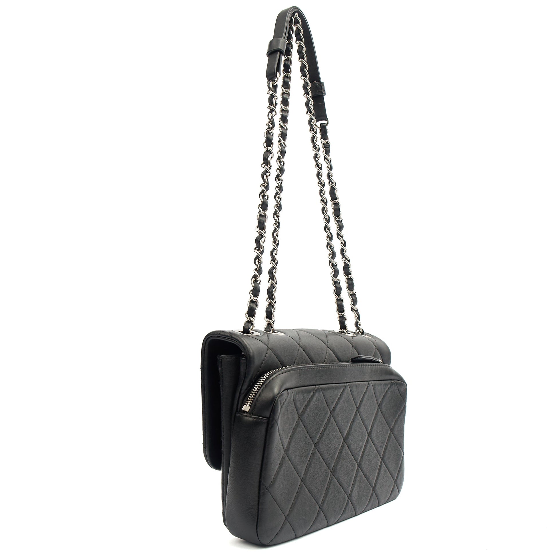 Chanel Shoulder Bag Flap Bag in Black, Calfskin Leather — Alternate View 22