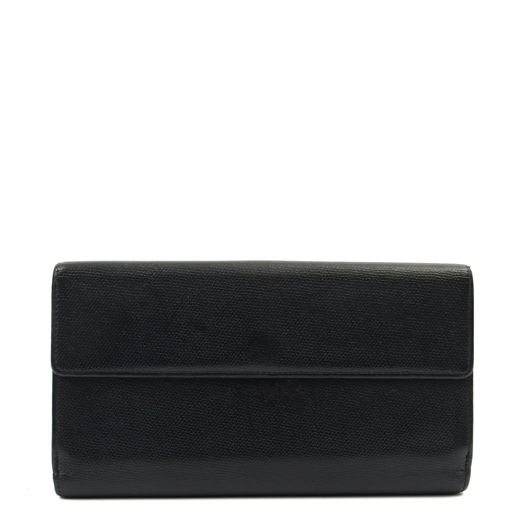 Chanel Wallet Zip Wallet in Black, Calfskin Leather — Back View