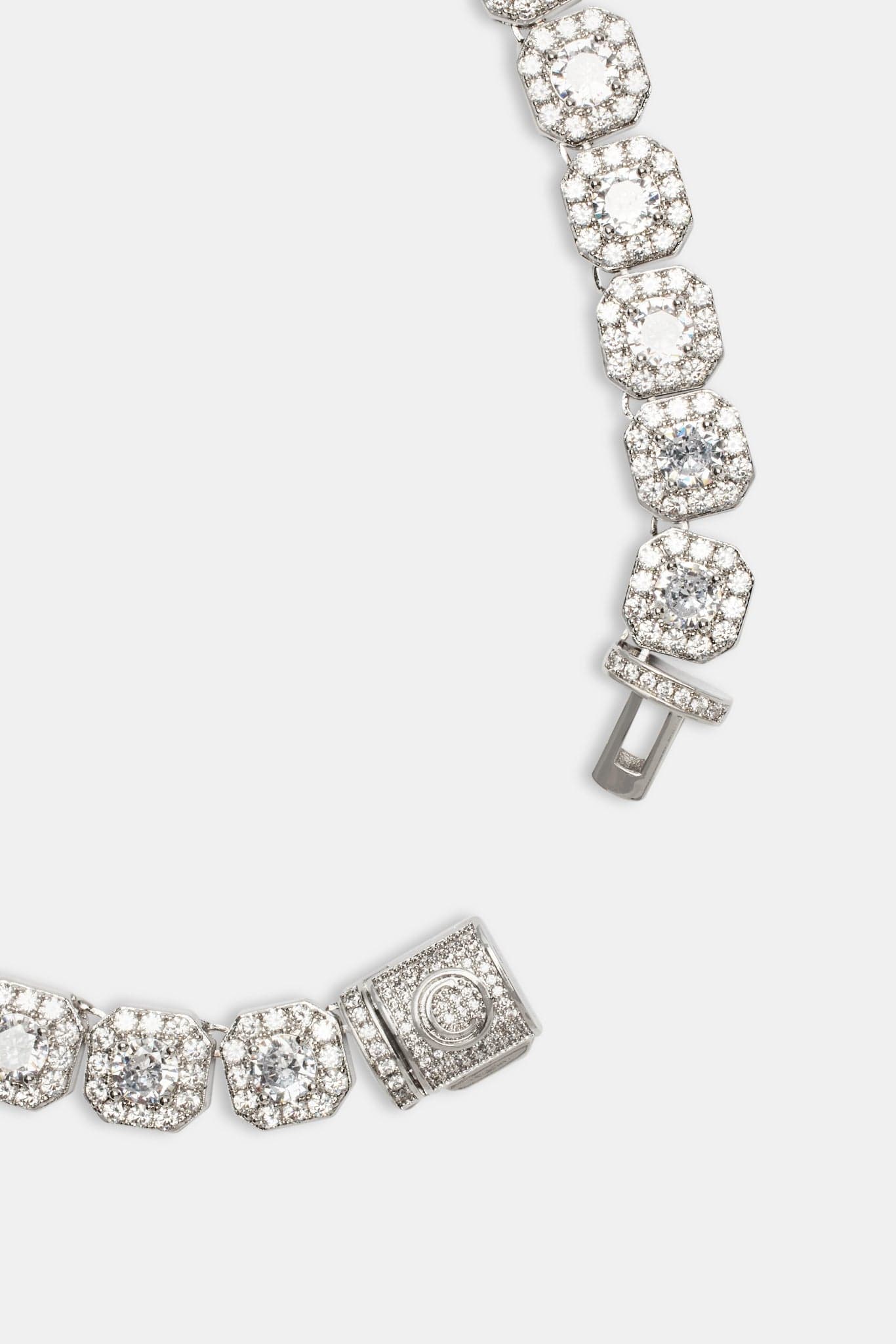 Cernucci Clustered Tennis Chain - 10mm - White — 18" — Detail View