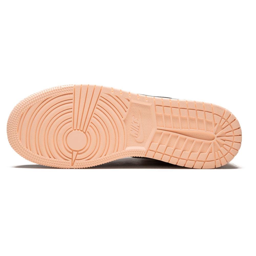 Air Jordan 1 Retro High OG GS 'Crimson Tint' — UK 13.5 | EU 32 | US 1Y — Detail View