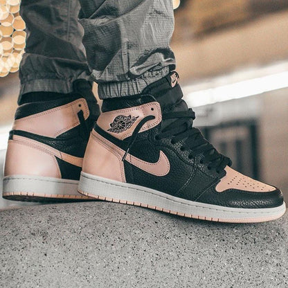 Air Jordan 1 Retro High OG GS 'Crimson Tint' — UK 13.5 | EU 32 | US 1Y — Alternate View 7