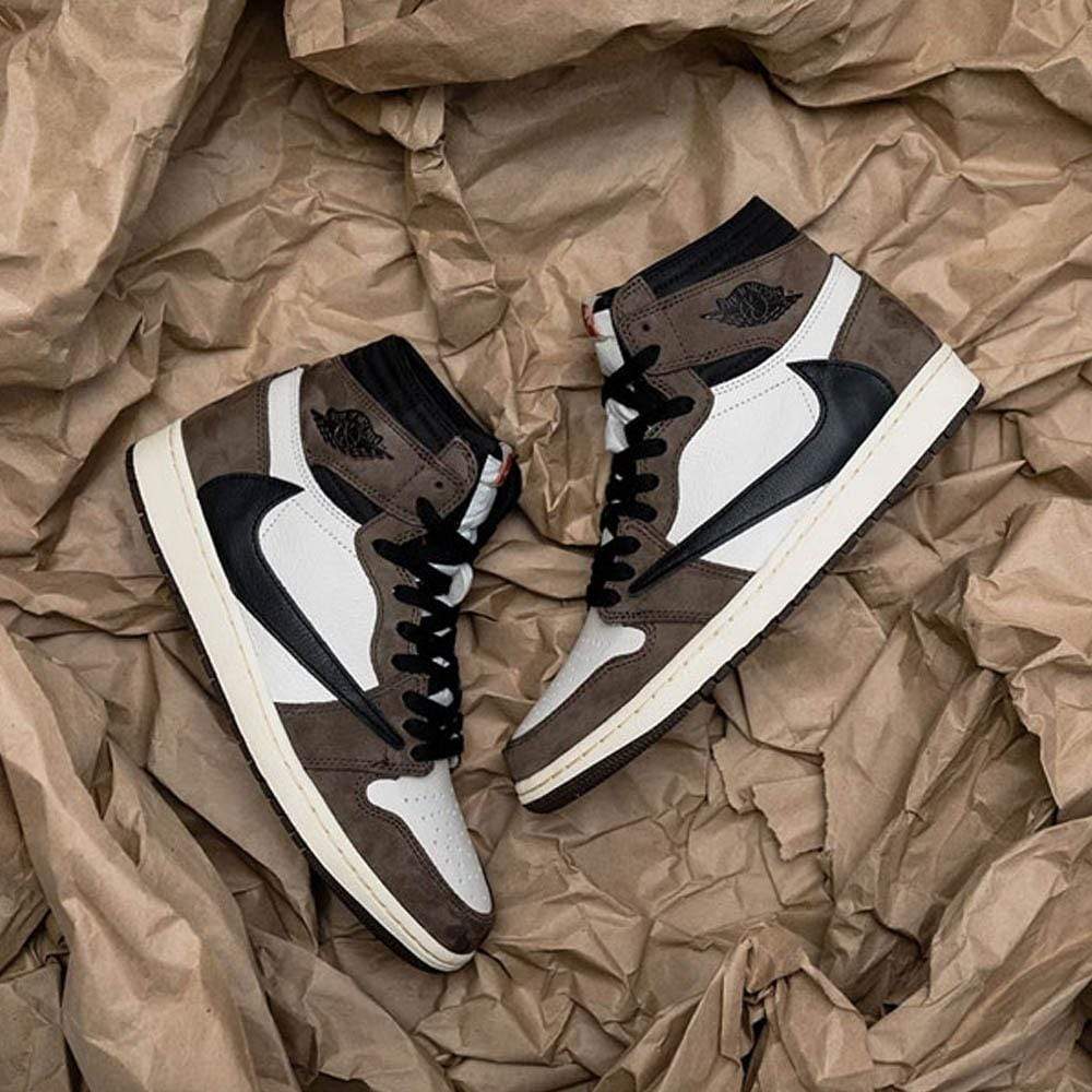 Travis Scott x Air Jordan 1 Retro High OG 'Mocha' — UK 3 | EU 35.5 | US 3.5 — Alternate View 7