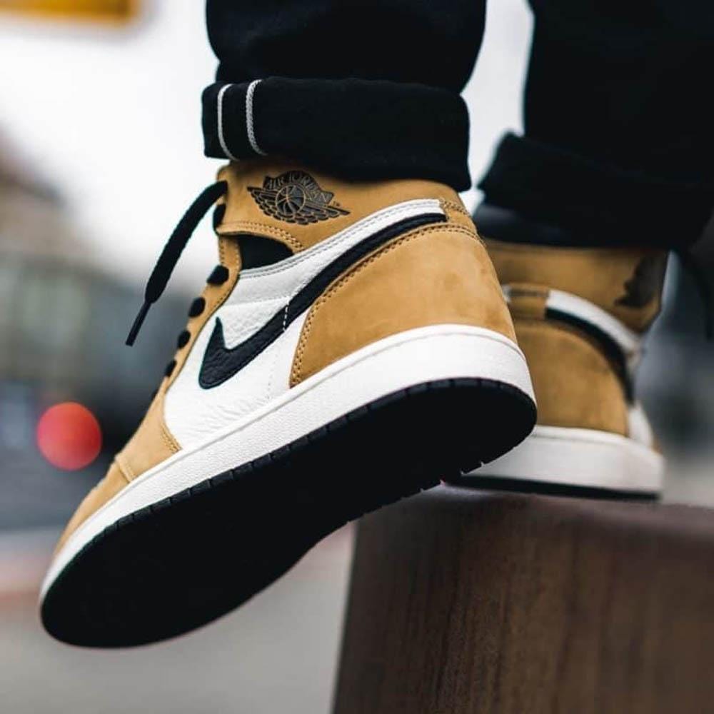 Air Jordan 1 Retro High OG 'Rookie of the Year' — UK 3 | EU 35.5 | US 3.5 — Alternate View 7