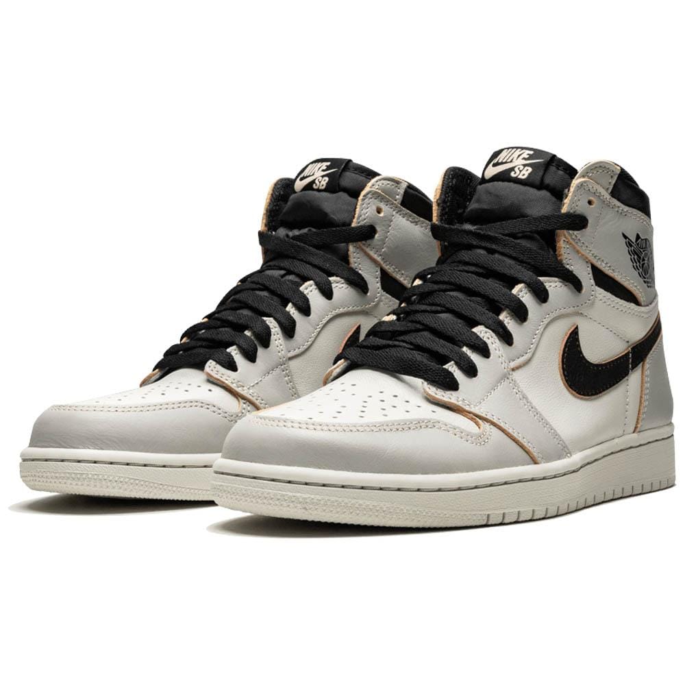 Air Jordan 1 Retro High SB 'NYC to Paris' — UK 3 | EU 35.5 | US 3.5 — Side View