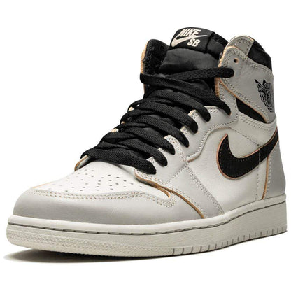 Air Jordan 1 Retro High SB 'NYC to Paris' — UK 3 | EU 35.5 | US 3.5 — Detail View