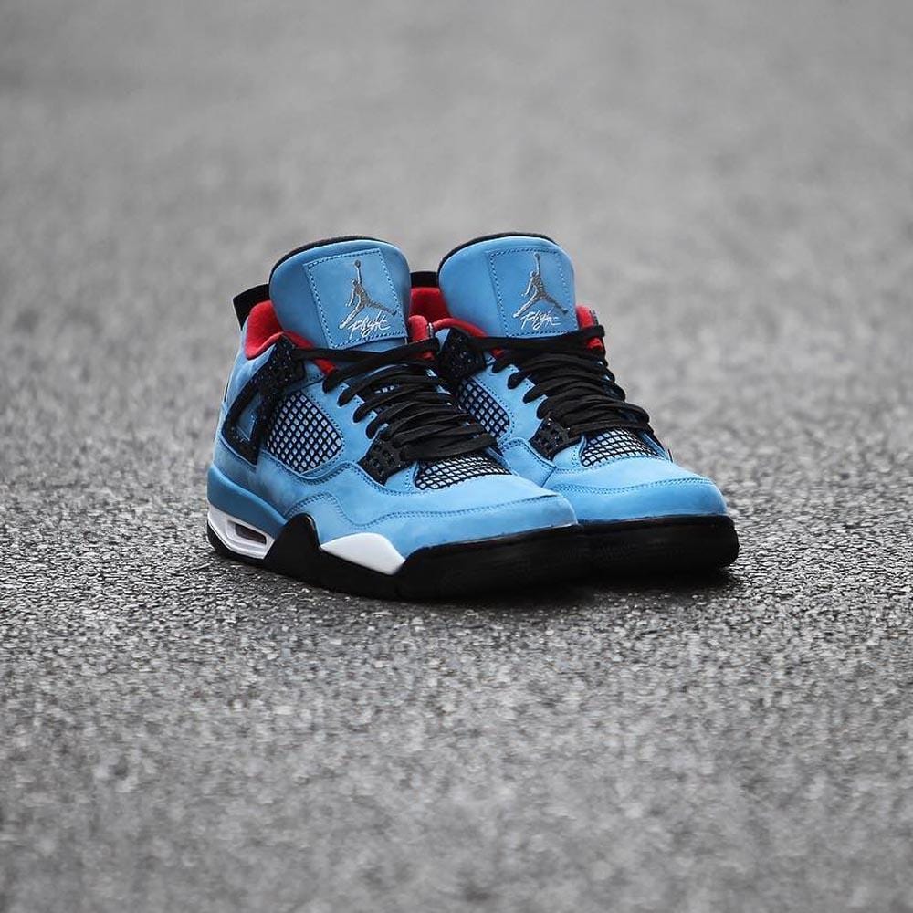 Travis Scott x Air Jordan 4 Houston Oilers Cactus Jack — UK 3 | EU 35.5 | US 3.5 — Lifestyle View