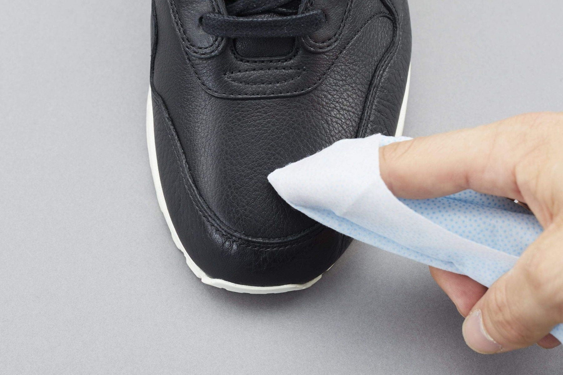 Sneaky Wipes - Shoe and Trainer Cleaning Wipes - 50 Mega Pack — Top View