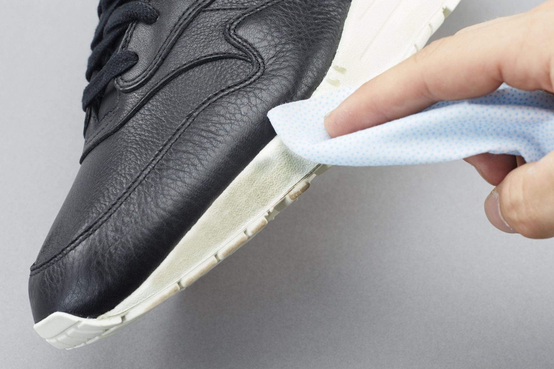Sneaky Wipes - Shoe and Trainer Cleaning Wipes - 50 Mega Pack — Detail View