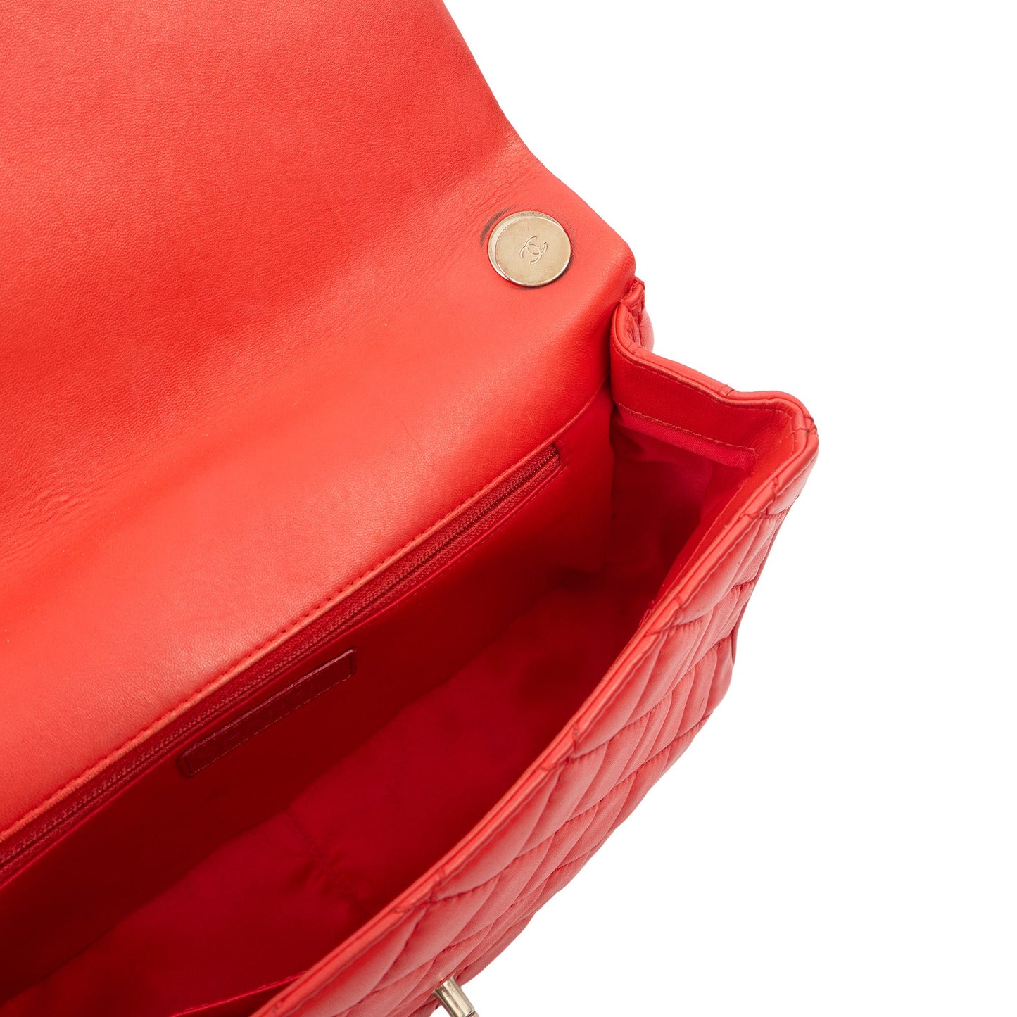 Chanel Shoulder Bag Carry Around Flap Bag in Red, Calfskin Leather — Alternate View 9