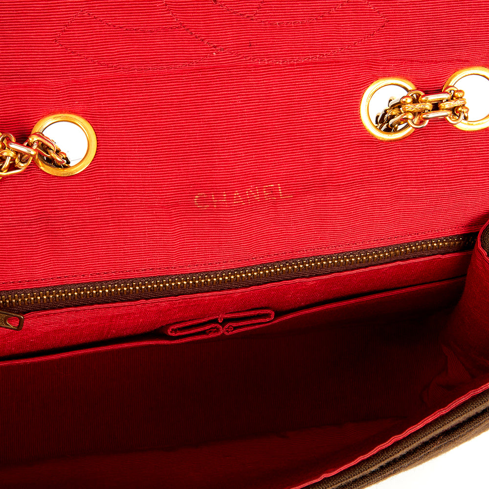 Chanel Shoulder Bag Vintage Flap Bag  in Brown Fabric — Alternate View 30
