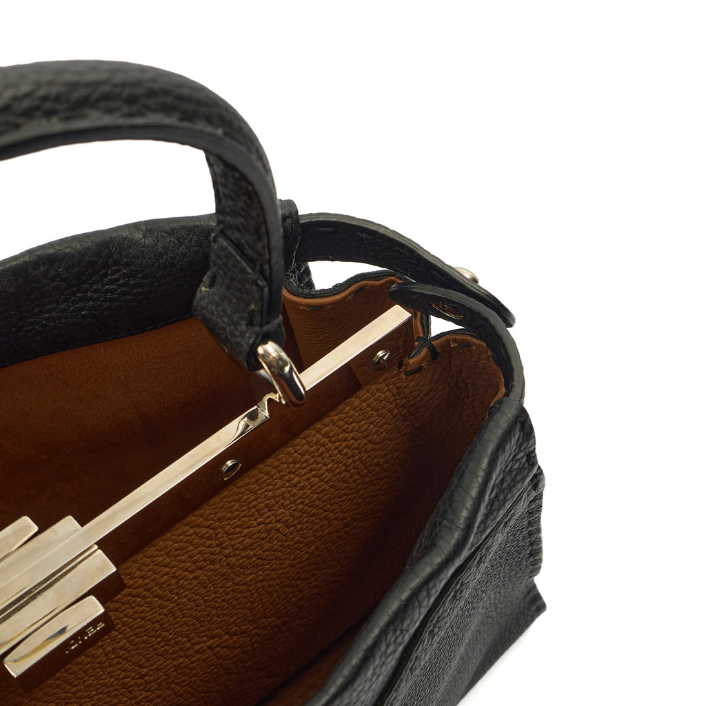 Fendi Tote Peekaboo - Medium in Black, Leather — Detail View