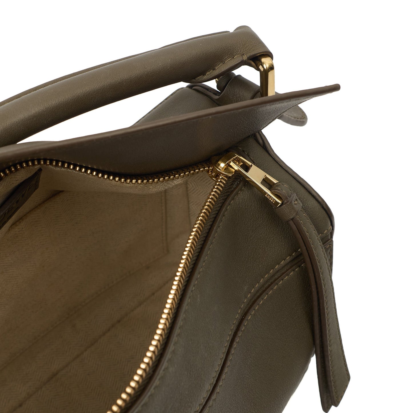 Loewe Top Handle Puzzle - Medium in Green, Leather — Alternate View 11