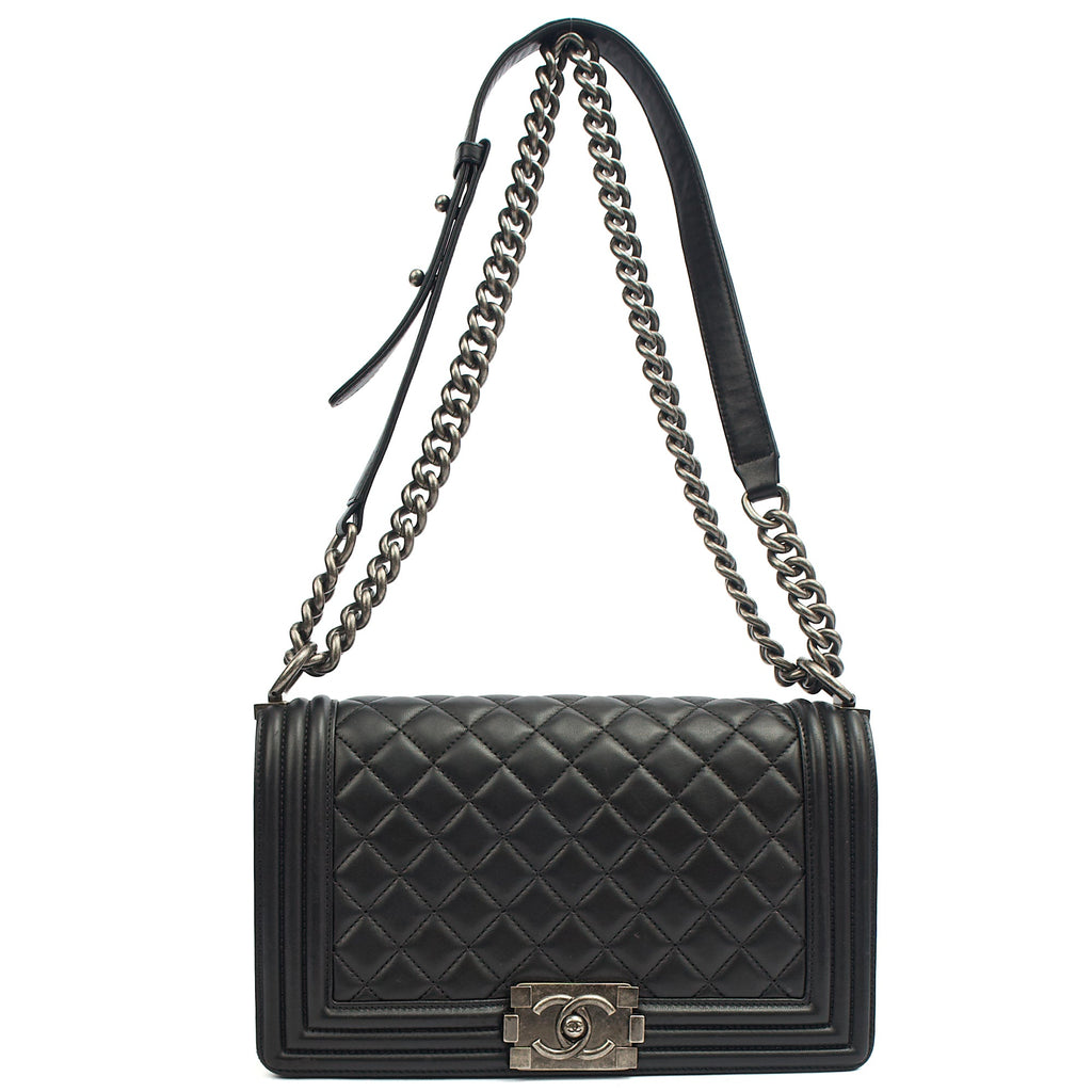 Chanel Shoulder Bag Boy - Medium in Black, Lambskin Leather — Detail View
