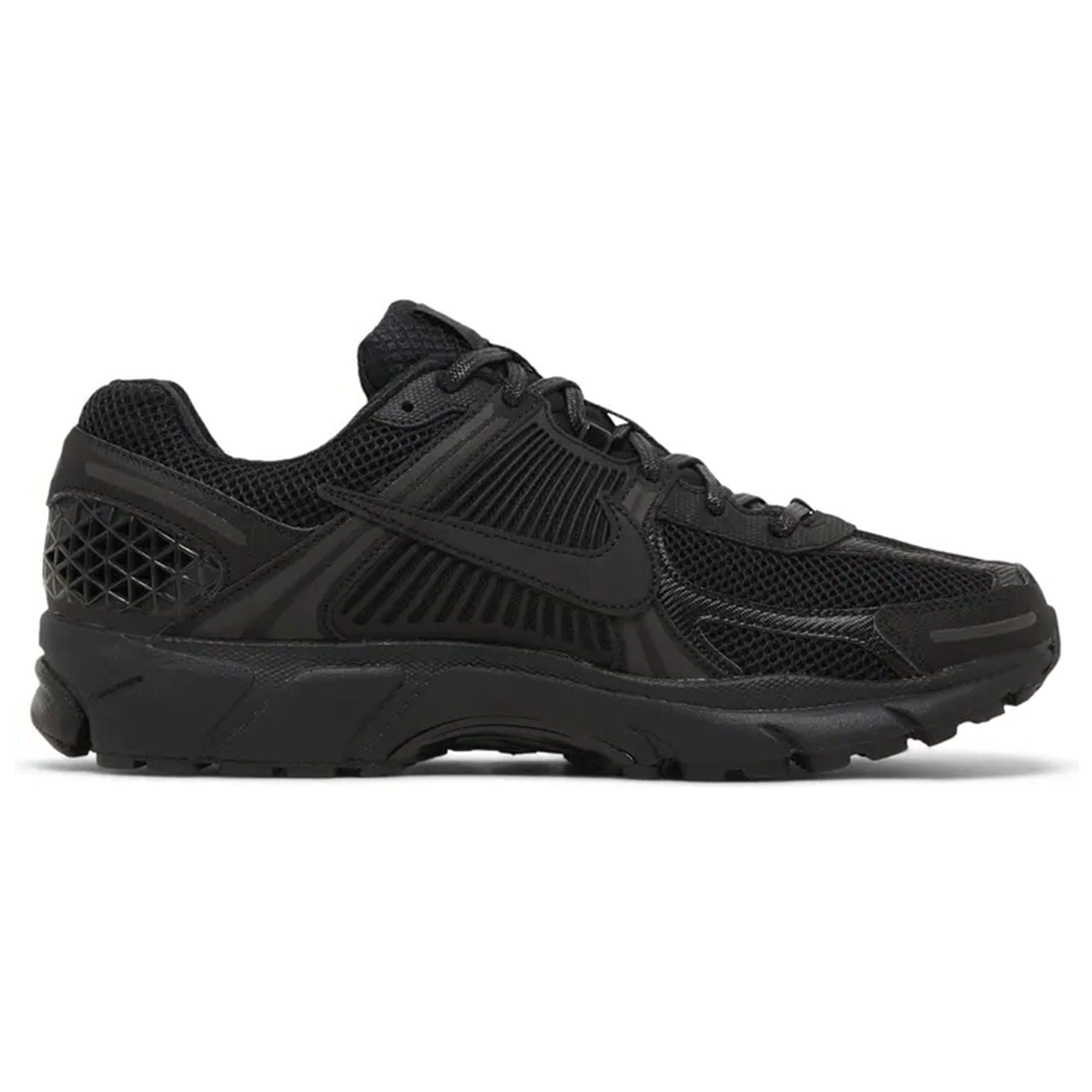 Nike Air Zoom Vomero 5 'Triple Black' — UK 3 | EU 35.5 | US 3.5 — Side View
